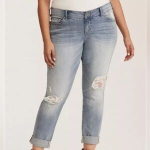 Torrid Size 26 R Denim Lace Inset Boyfriend Jean Distressed Light Wash Ripped